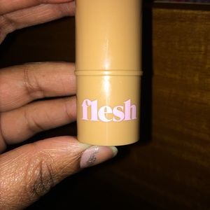 Flesh 2 n 1 foundation concealer